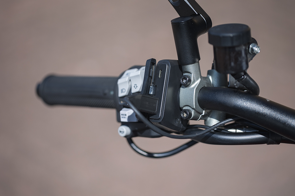 NEW from Oxford Slimline USB handlebar mount