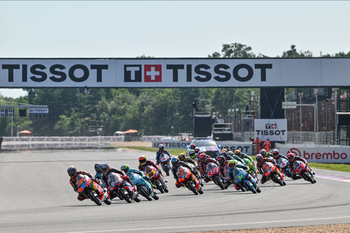 Moto3: Can anyone reel in runaway leader Rueda in the run-in?