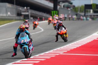 Holgado flawless for majestic maiden Moto2 win ahead of Dixon and Muñoz