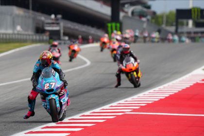 Holgado flawless for majestic maiden Moto2 win ahead of Dixon and Muñoz