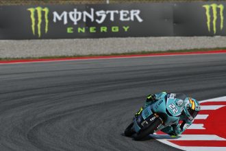 Moto3: Almansa blasts to career-first pole in Barcelona