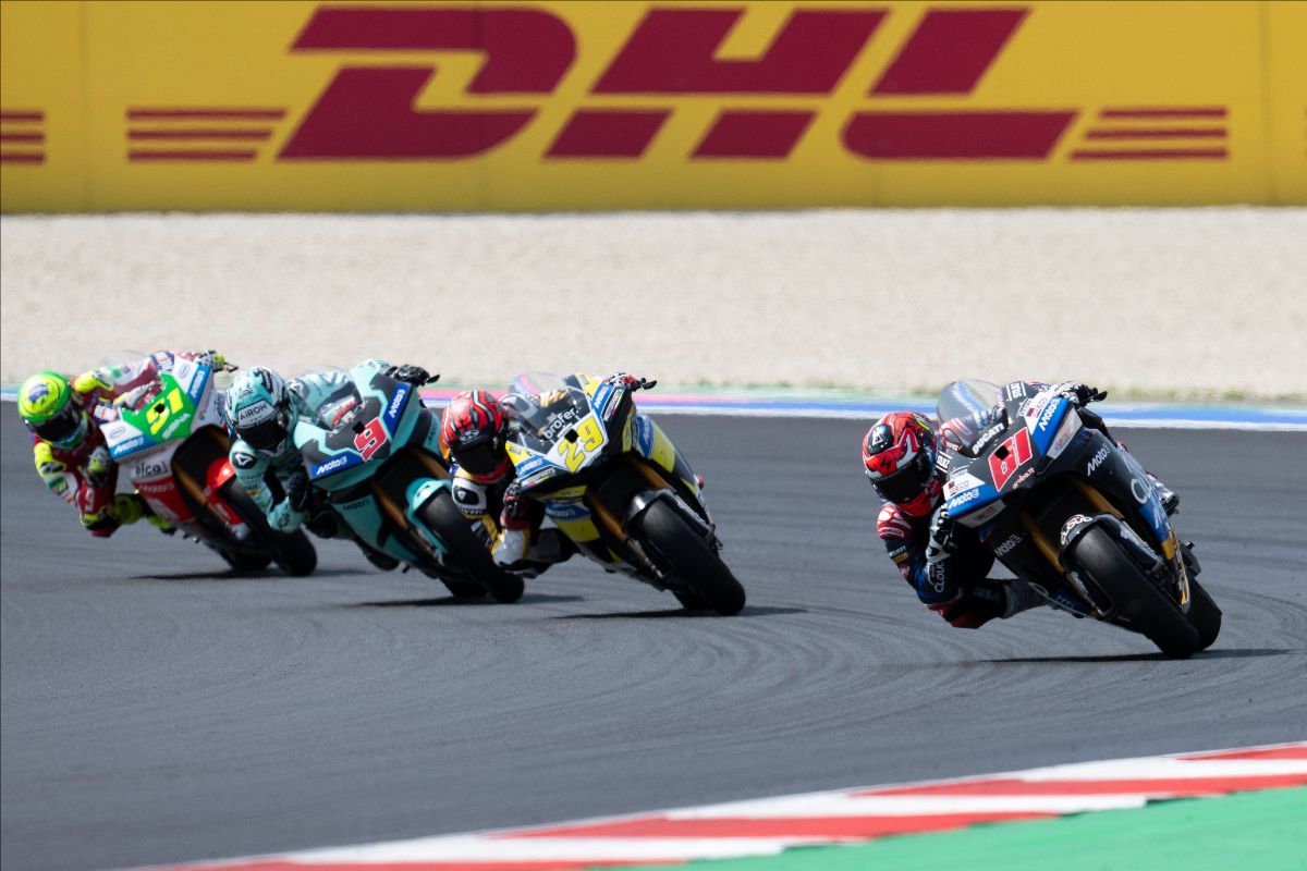 MotoE: Zaccone & Ferrari take the spoils at the San Marino GP