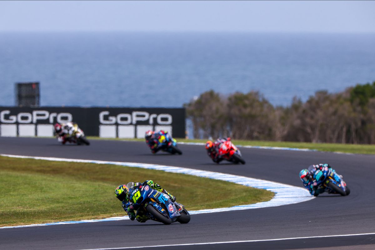 Moto2: Moreira grabs the momentum on Friday