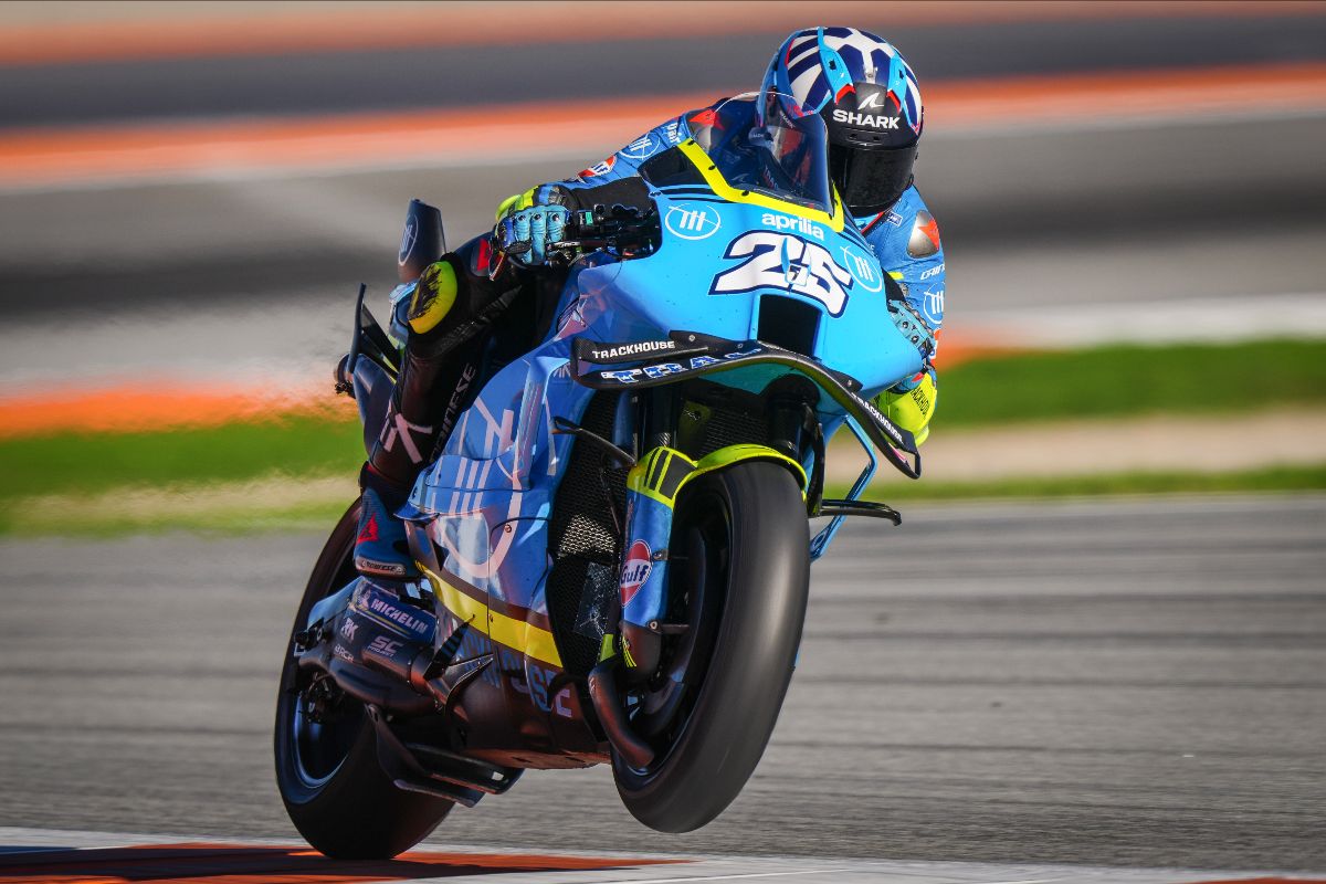 MotoGP: Fernandez & Bezzecchi put Aprilia on top, Yamaha go full V4 in Valencia