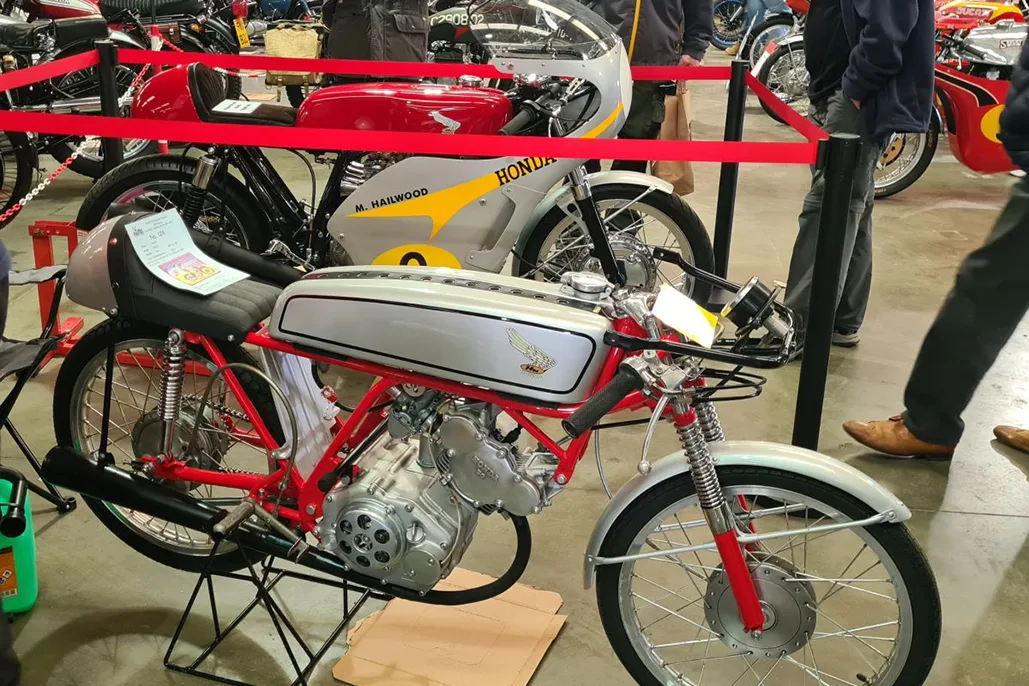 Lightweight Racing Theme At Ardingly Summer Show 1 Lightweight Racing Theme At Ardingly Summer Show