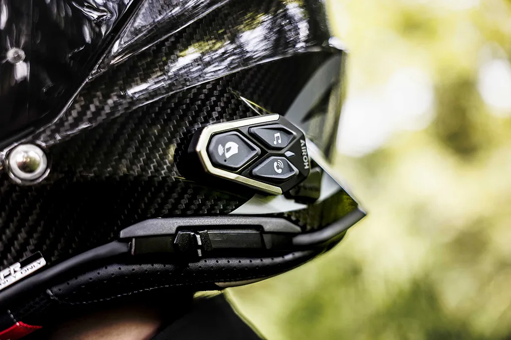 Smart Connectivity For Every Ride With Airoh’s Awc 4 And Awc 2 1 Smart Connectivity For Every Ride With Airoh’s Awc 4 And Awc 2