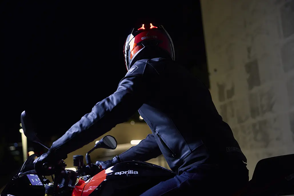 Shark Launches The Skwal Icup: F1-Inspired Led Signature