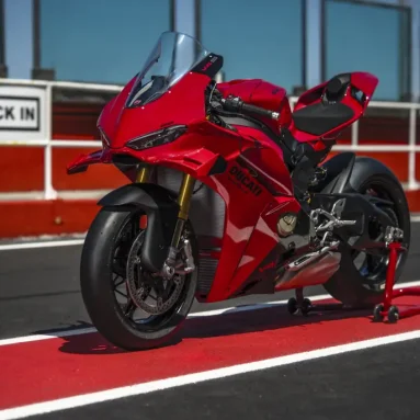 Ducati Panigale V4 2027: the class benchmark evolves