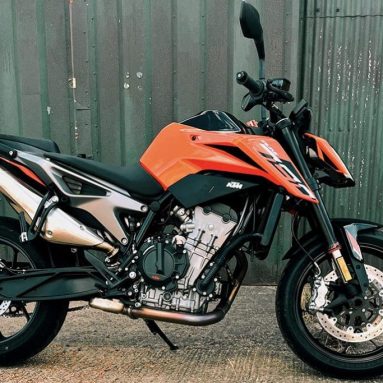 The Scalpel Returns: KTM 790 Duke Review